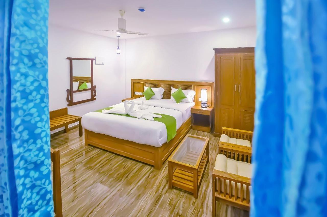 Princess De Munnar - 3 star Hotel Thiruvananthapuram Exteriör bild