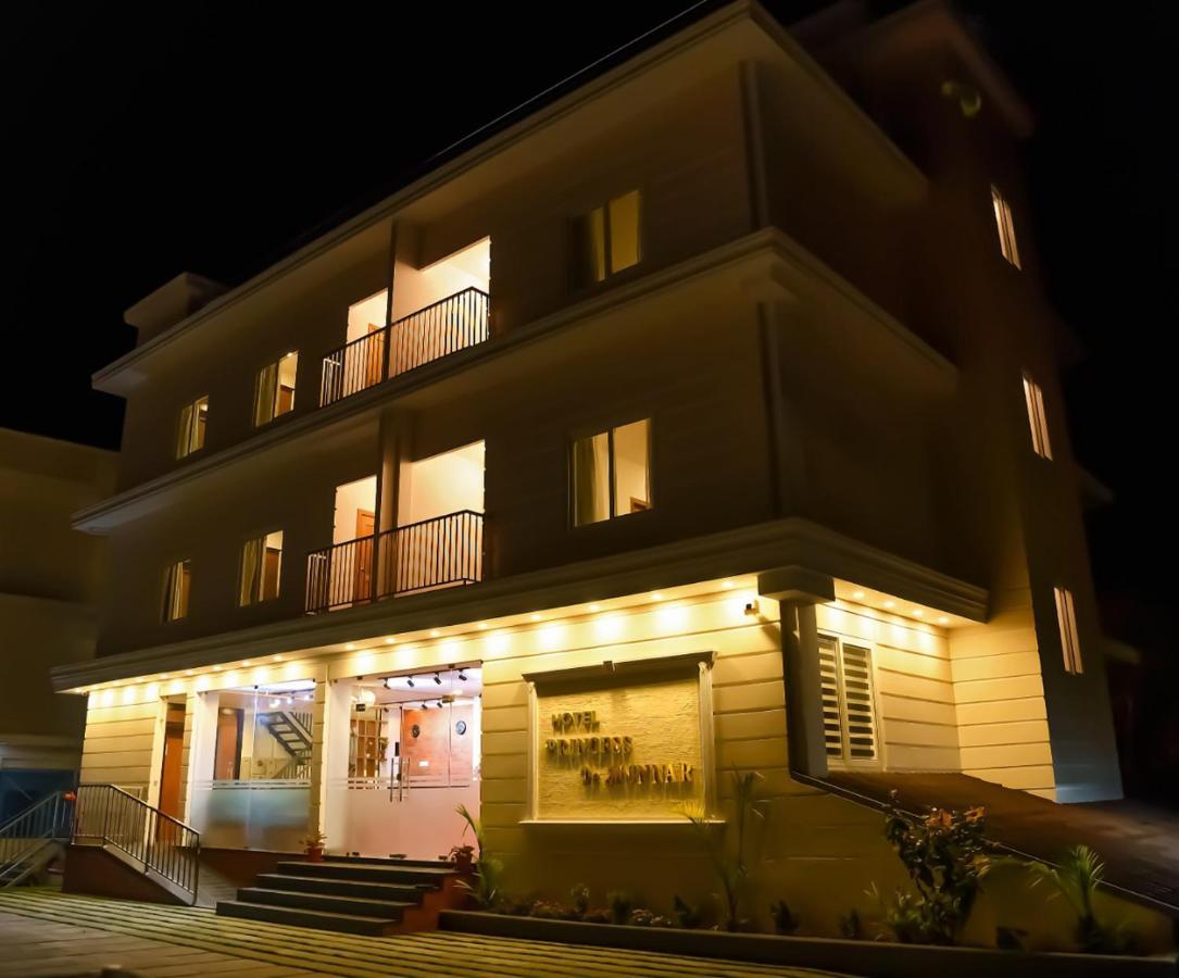Princess De Munnar - 3 star Hotel Thiruvananthapuram Exteriör bild